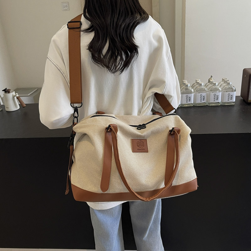 Kadın tuval omuzdan askili çan - Luxury Bags Coach incelemesi ve fiyatı