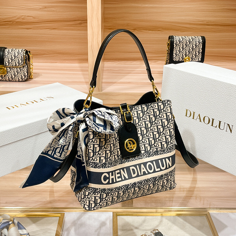 Ünlü Tasarımcı Tarafından Üret - Luxury Bags Sale incelemesi ve fiyatı