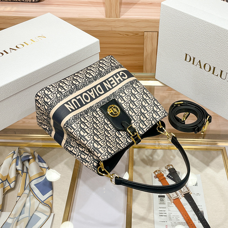 Ünlü Tasarımcı Tarafından Üret - Luxury Bags Sale incelemesi ve fiyatı